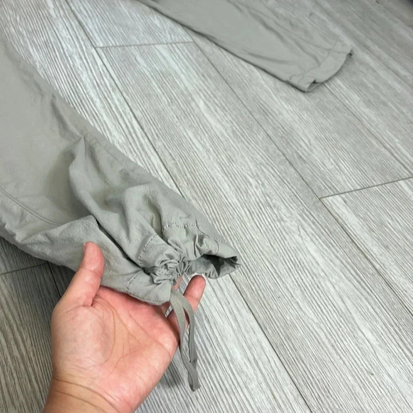 Athleta Utility Cargo Hidden Pockets Drawstring Jogger Pants Gray Size 16 - Picture 10 of 13
